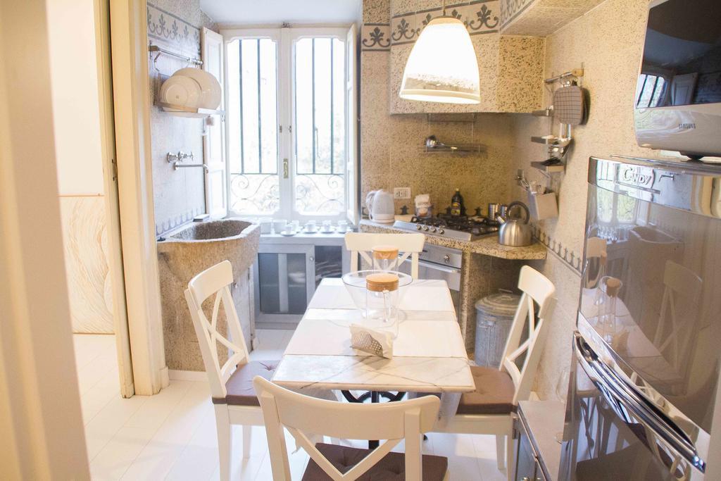 White Borgo Rom