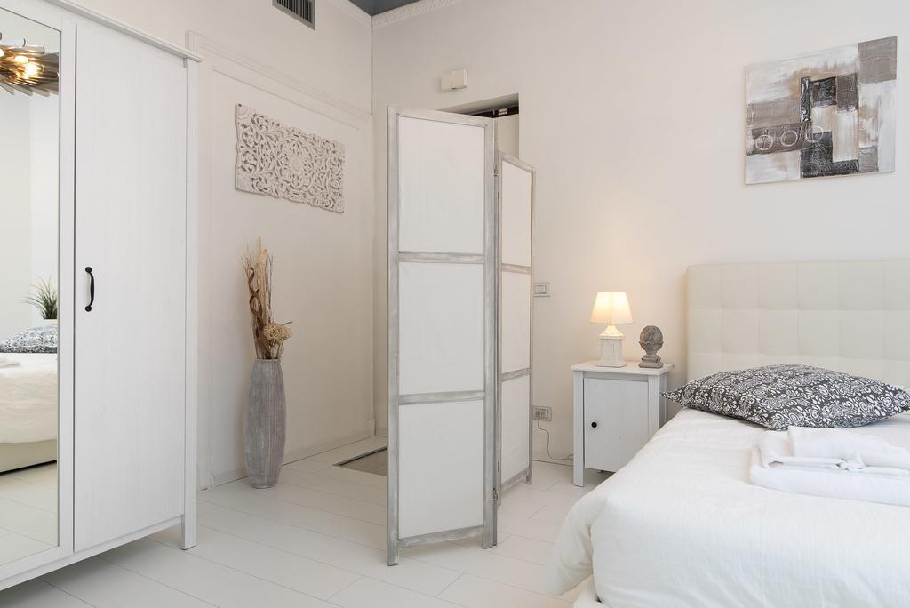 White Borgo * Rom
